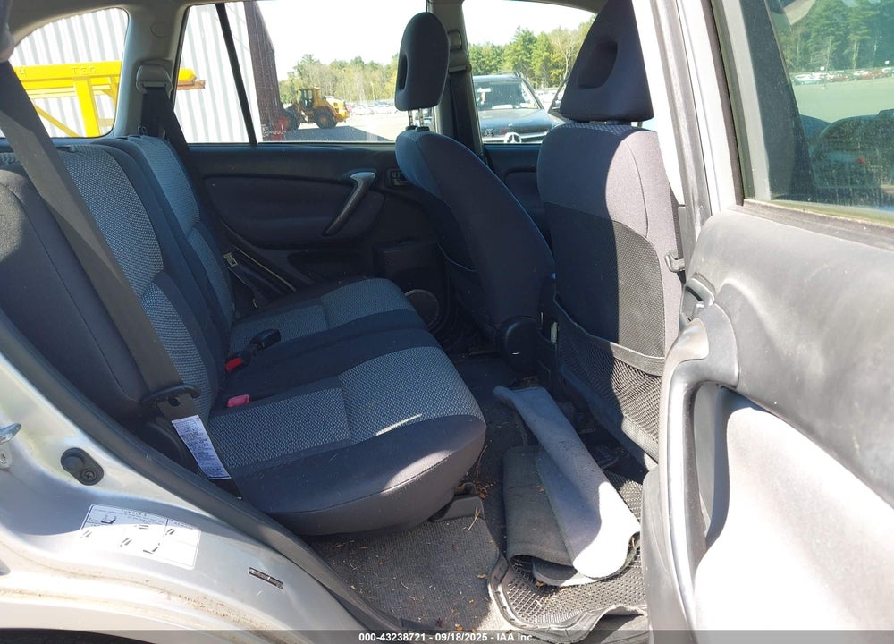 2005 TOYOTA RAV4 VIN: JTEGD20V550083874