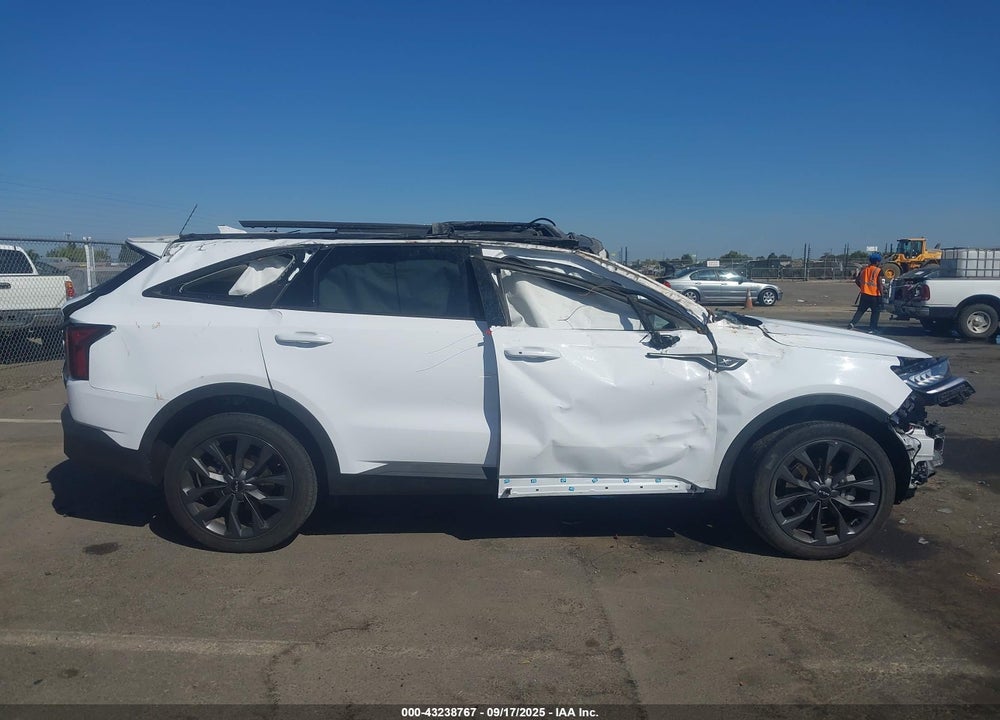2023 KIA SORENTO VIN: 5XYRHDLF2PG252473