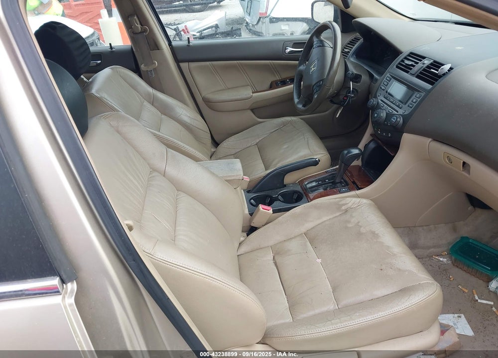 2007 HONDA ACCORD VIN: 1HGCM56827A018260