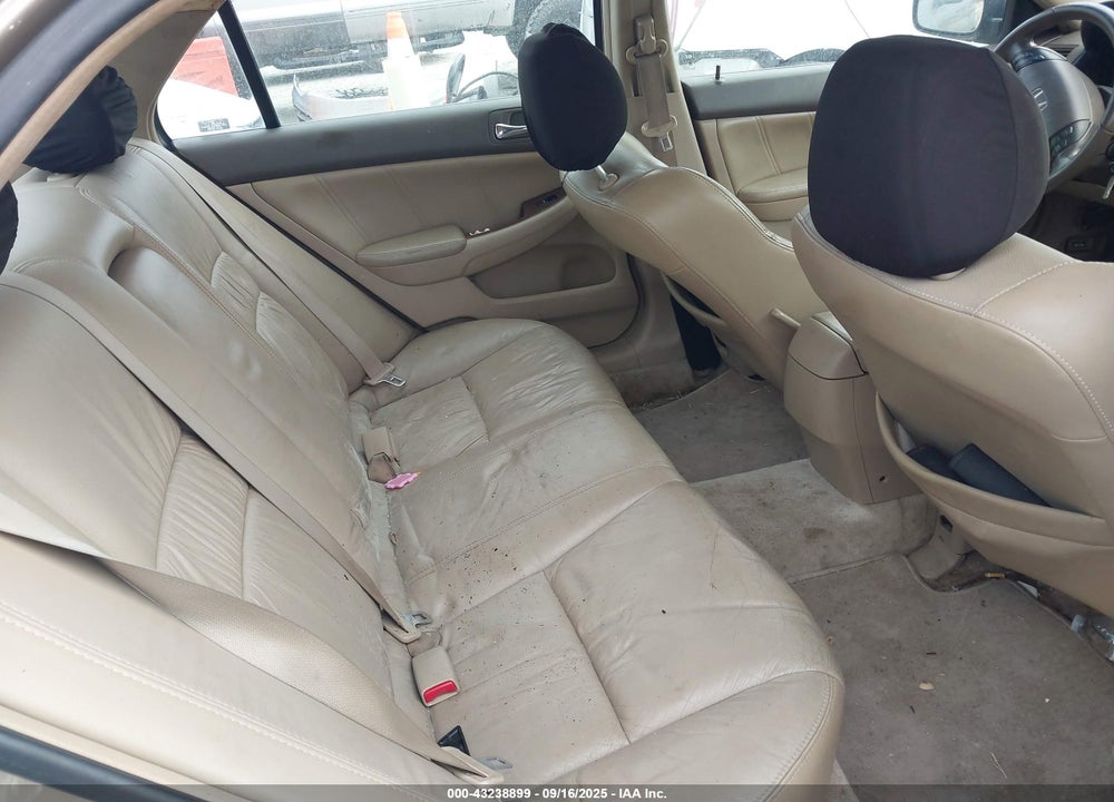 2007 HONDA ACCORD VIN: 1HGCM56827A018260