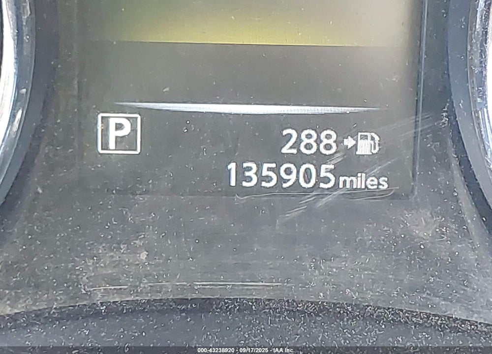 2017 NISSAN ROGUE VIN: 5N1AT2MV6HC730272