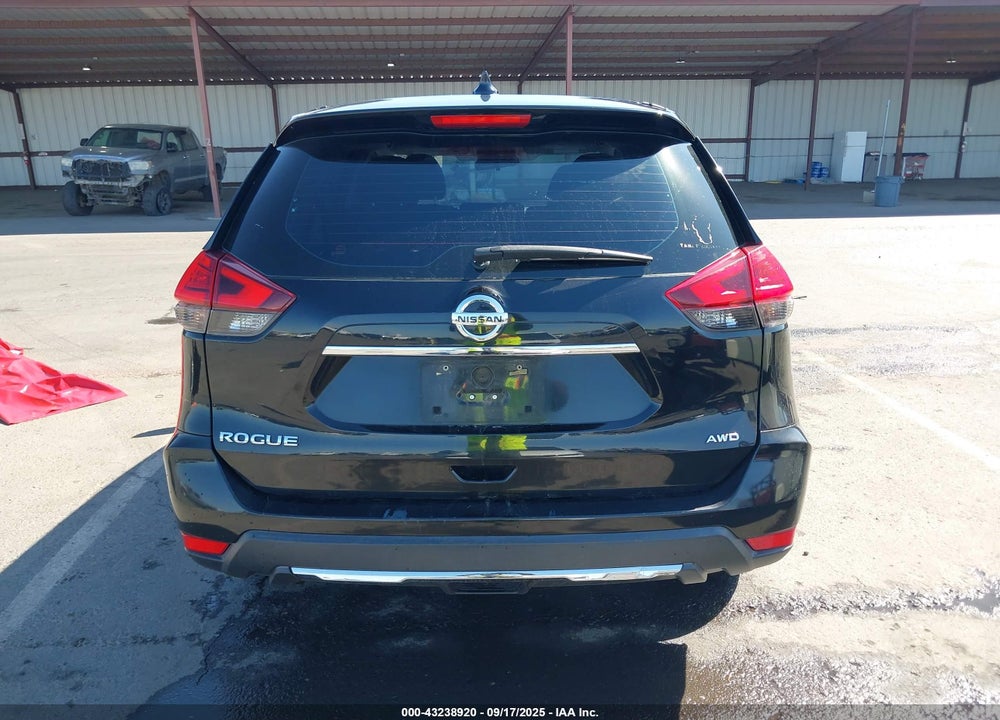 2017 NISSAN ROGUE VIN: 5N1AT2MV6HC730272