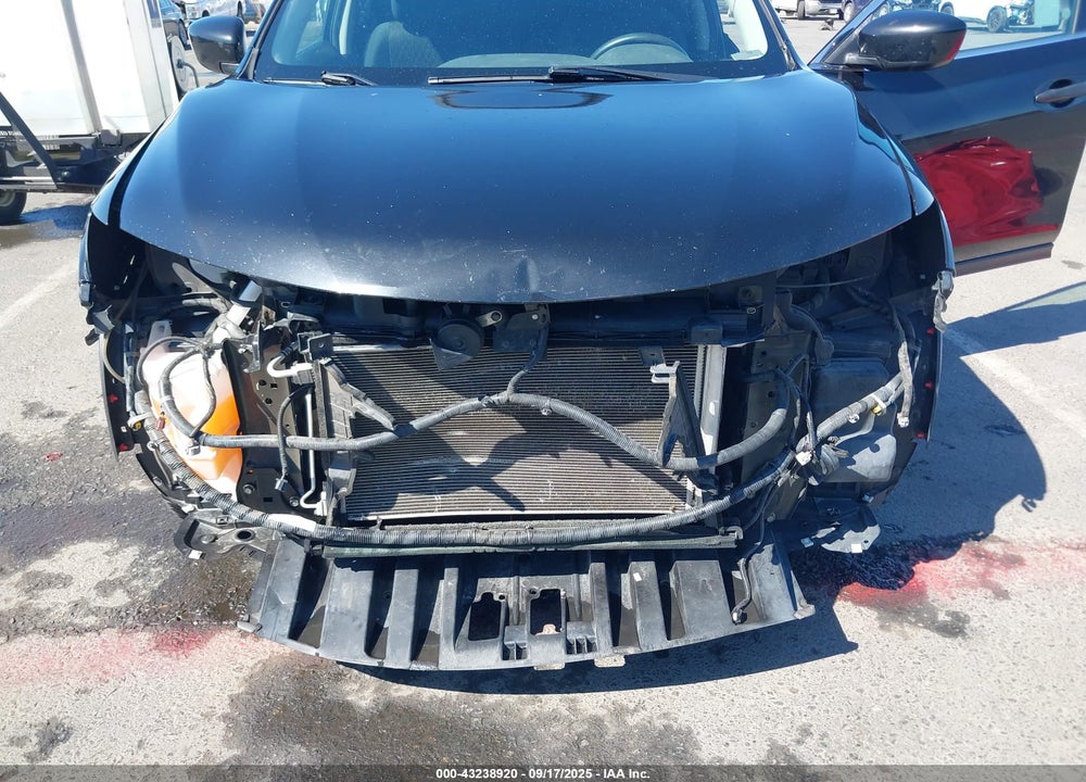2017 NISSAN ROGUE VIN: 5N1AT2MV6HC730272