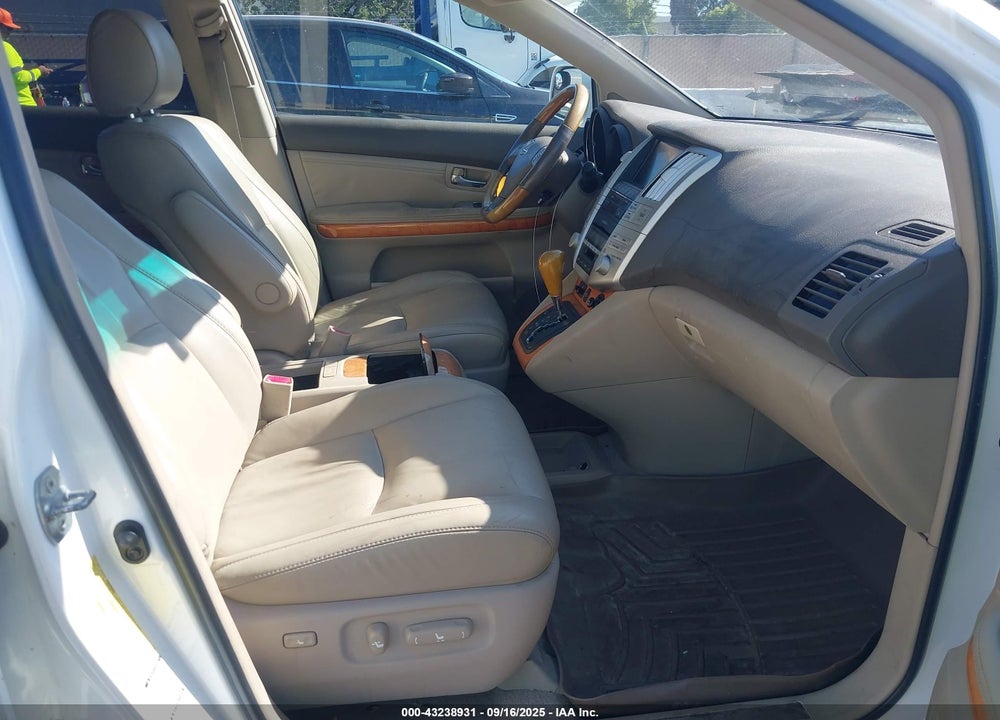 2007 LEXUS RX 350 VIN: 2T2HK31U77C021228