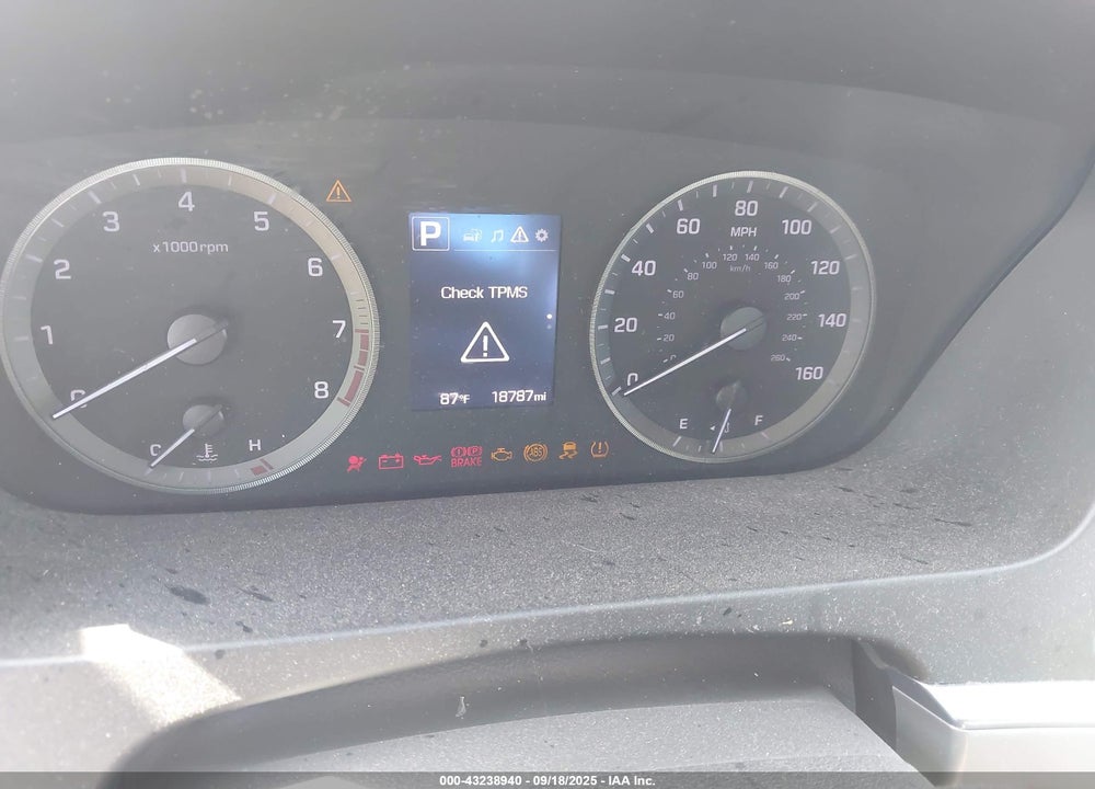2015 HYUNDAI SONATA VIN: 5NPE24AA8FH112345