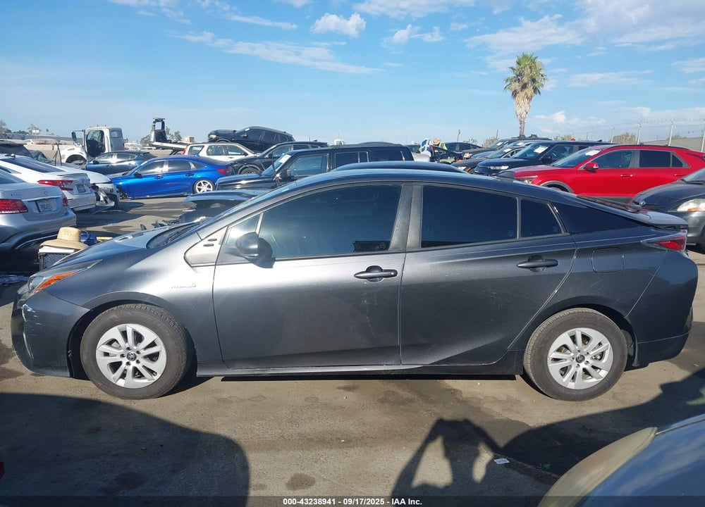 2017 TOYOTA PRIUS VIN: JTDKBRFU1H3036095