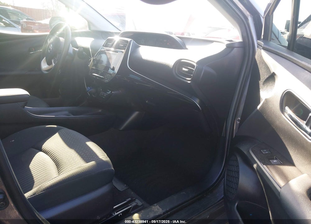 2017 TOYOTA PRIUS VIN: JTDKBRFU1H3036095