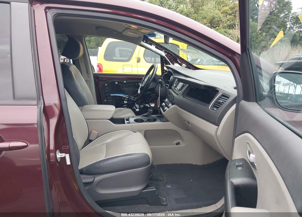 2017 KIA SEDONA VIN: KNDMB5C10H6334843