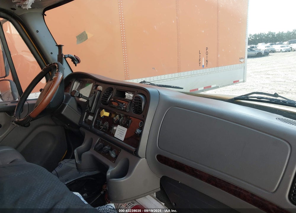 2018 FREIGHTLINER M2 106 VIN: 1FVACWFB3JHJH5014