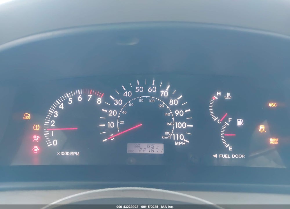 2005 TOYOTA COROLLA LE VIN: 1NXBR30E75Z468007