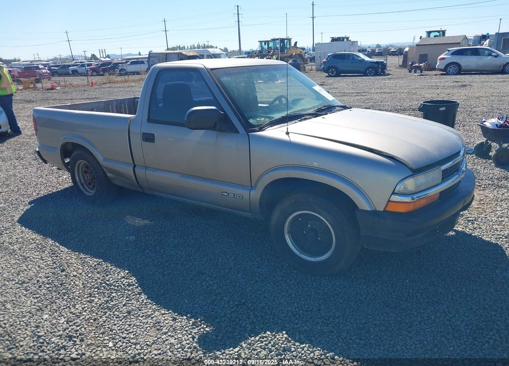 2001 CHEVROLET S-10 VIN: 1GCCS145X1K102236