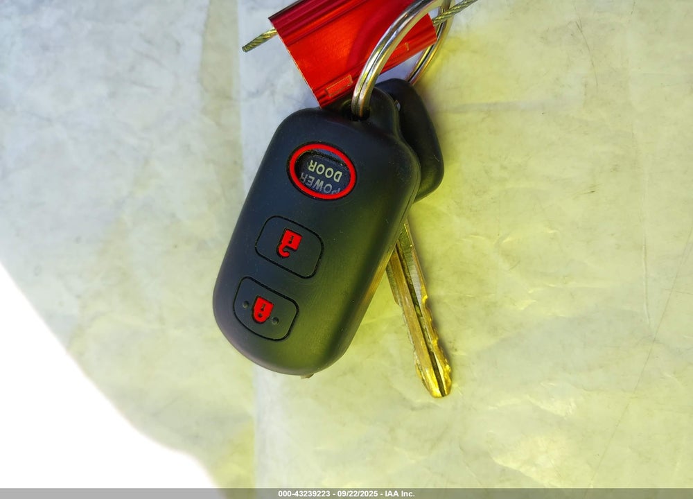 2001 TOYOTA SIENNA LE VIN: 4T3ZF13C61U354345