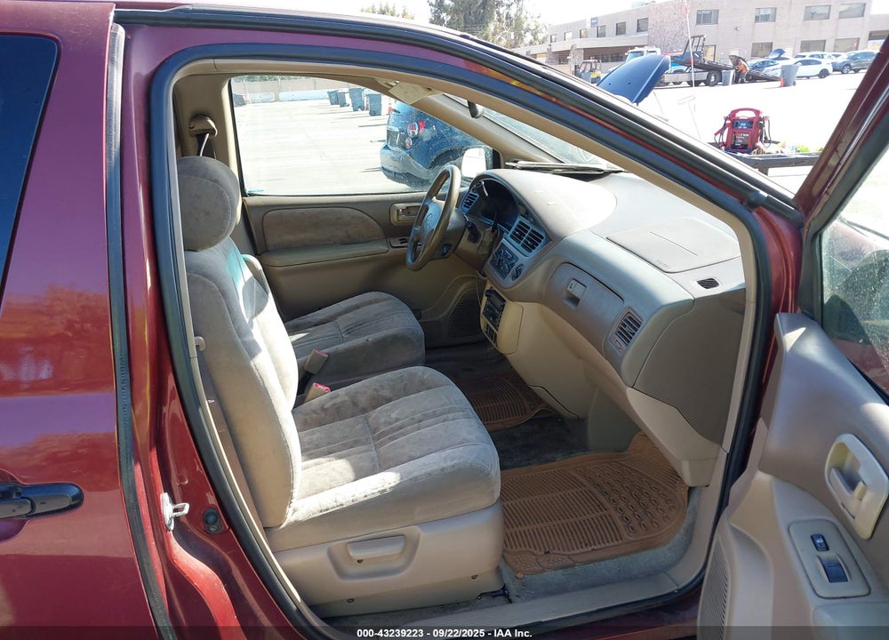 2001 TOYOTA SIENNA LE VIN: 4T3ZF13C61U354345