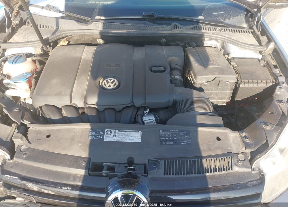2011 VOLKSWAGEN GOLF VIN: WVWBB7AJ3BW043783