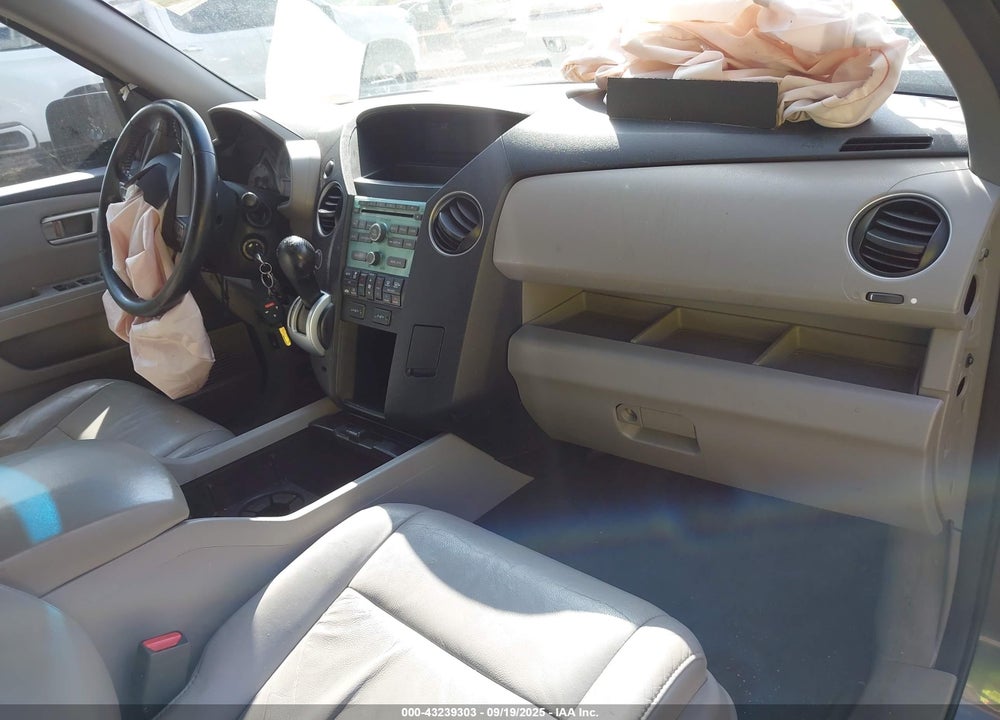2010 HONDA PILOT VIN: 5FNYF4H57AB015624