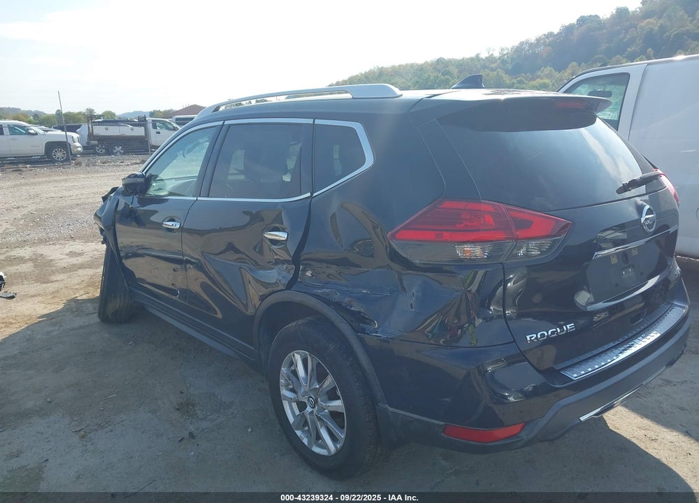 2017 NISSAN ROGUE SV VIN: KNMAT2MV2HP539946