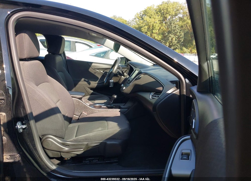 2017 CHEVROLET MALIBU VIN: 1G1ZB5ST2HF205357
