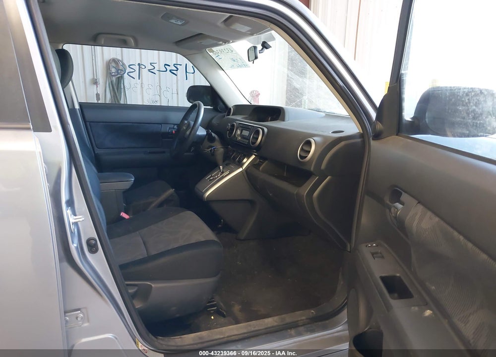 2011 SCION XB VIN: JTLZE4FE6B1133169
