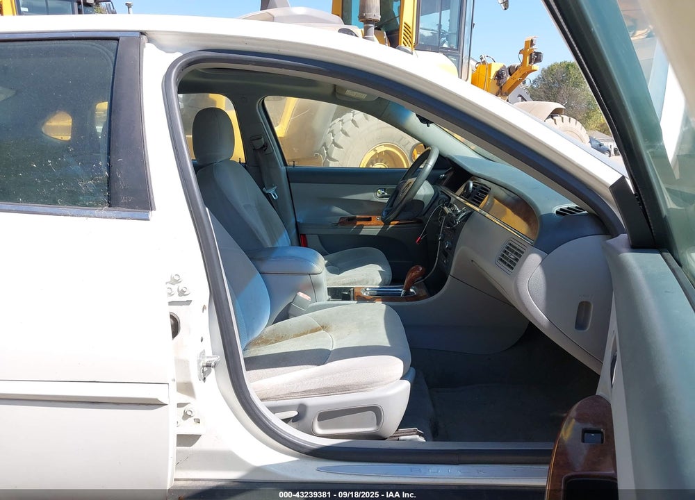 2005 BUICK LACROSSE CX VIN: 2G4WC532551267427