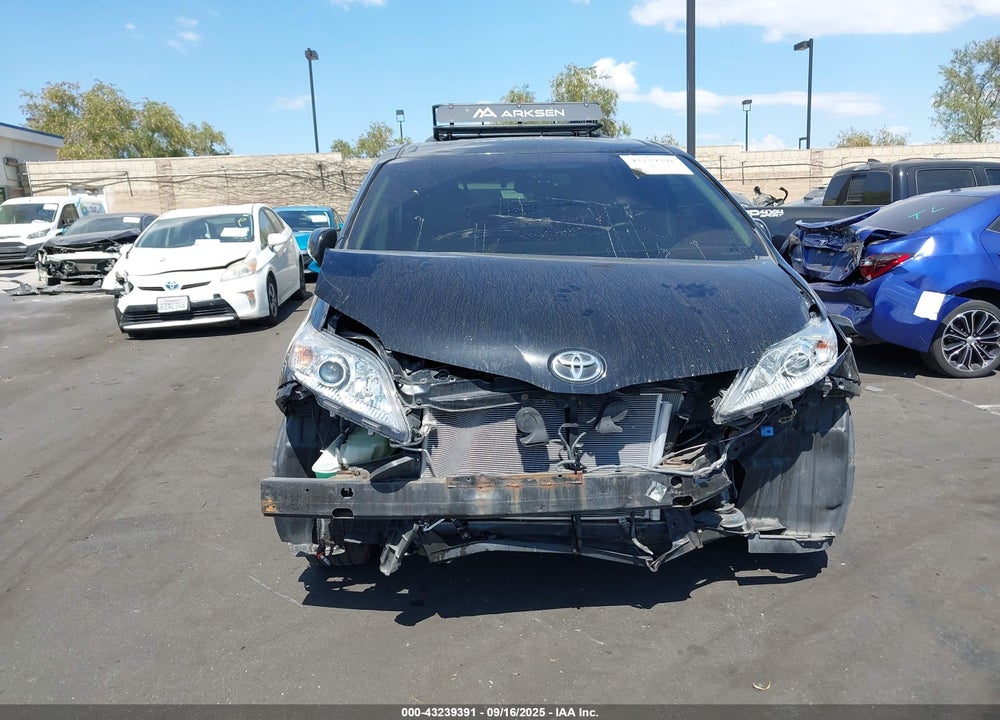 2012 TOYOTA SIENNA XLE 7 PASSENGER VIN: 5TDDK3DC3CS033996
