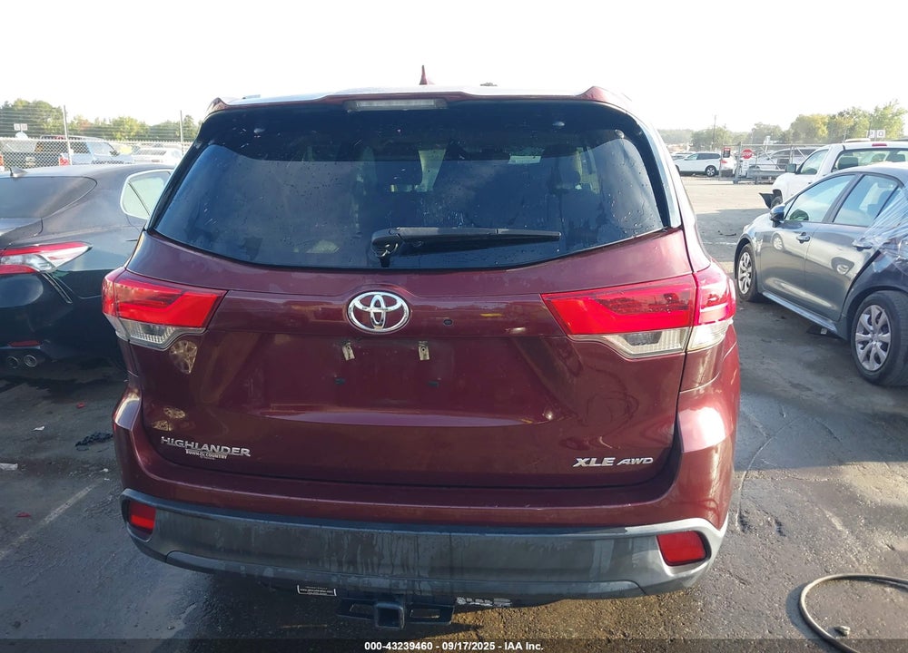 2018 TOYOTA HIGHLANDER VIN: 5TDJZRFH3JS911255