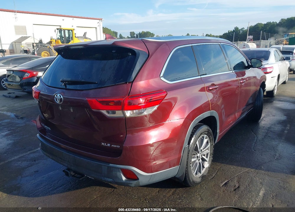 2018 TOYOTA HIGHLANDER VIN: 5TDJZRFH3JS911255