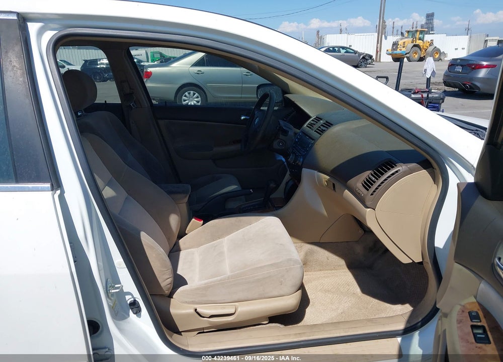 2004 HONDA ACCORD 2.4 EX VIN: JHMCM56684C033034