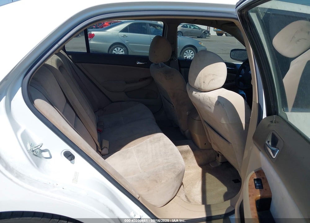 2004 HONDA ACCORD 2.4 EX VIN: JHMCM56684C033034