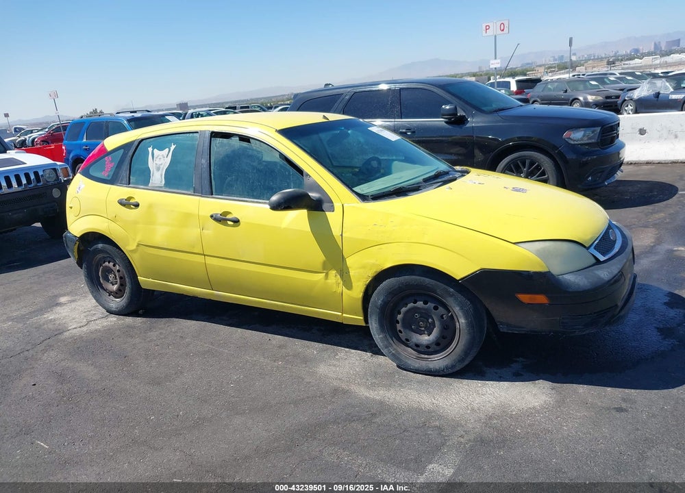2005 FORD FOCUS ZX5 VIN: 3FAFP37N15R123358