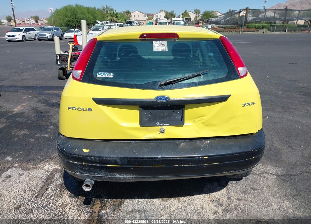 2005 FORD FOCUS ZX5 VIN: 3FAFP37N15R123358