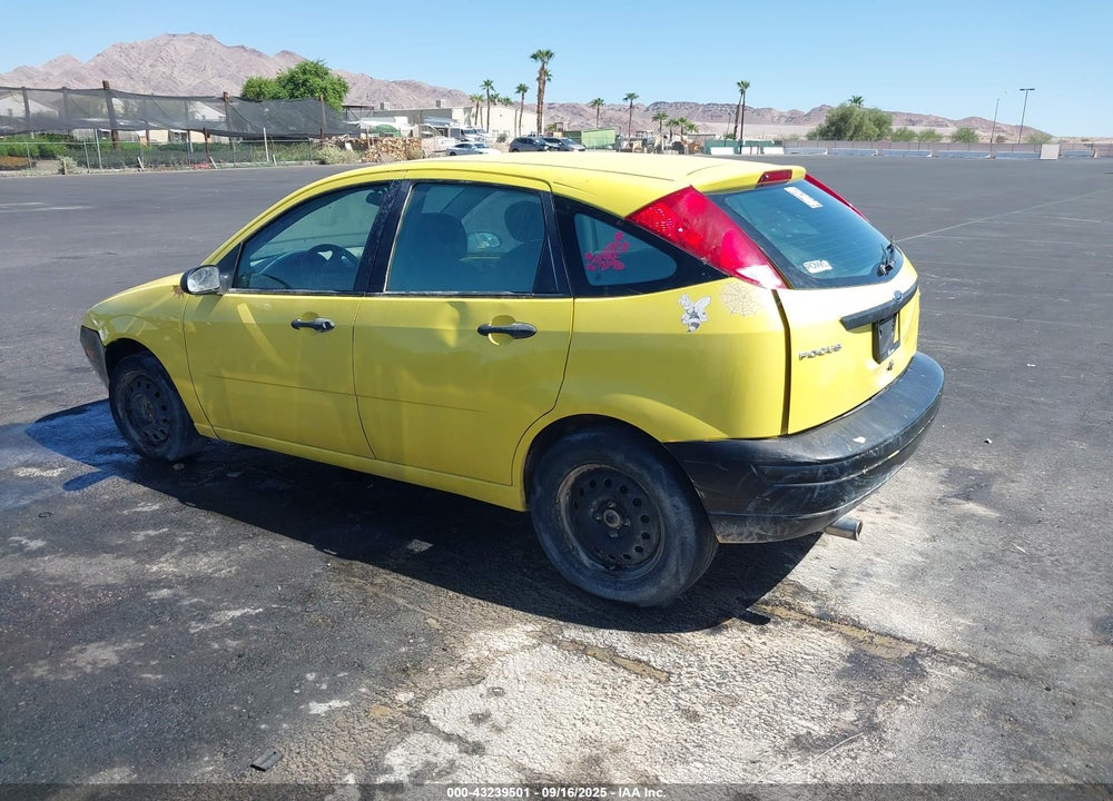 2005 FORD FOCUS ZX5 VIN: 3FAFP37N15R123358