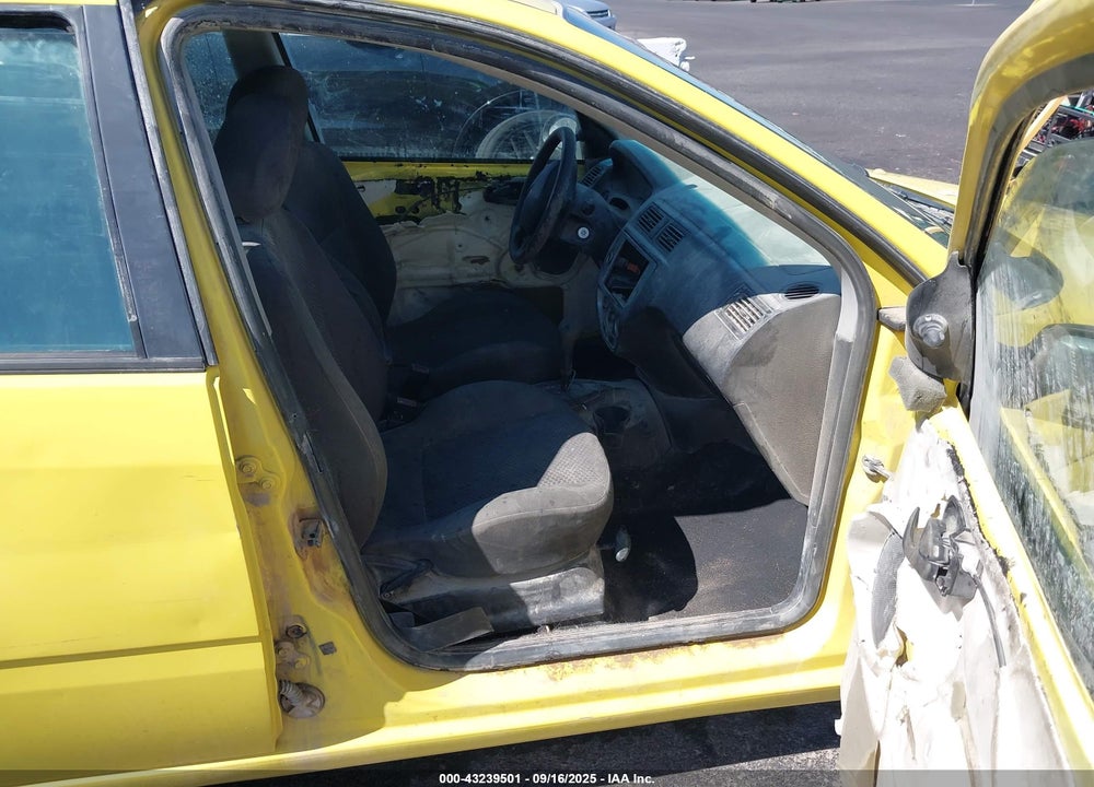 2005 FORD FOCUS ZX5 VIN: 3FAFP37N15R123358