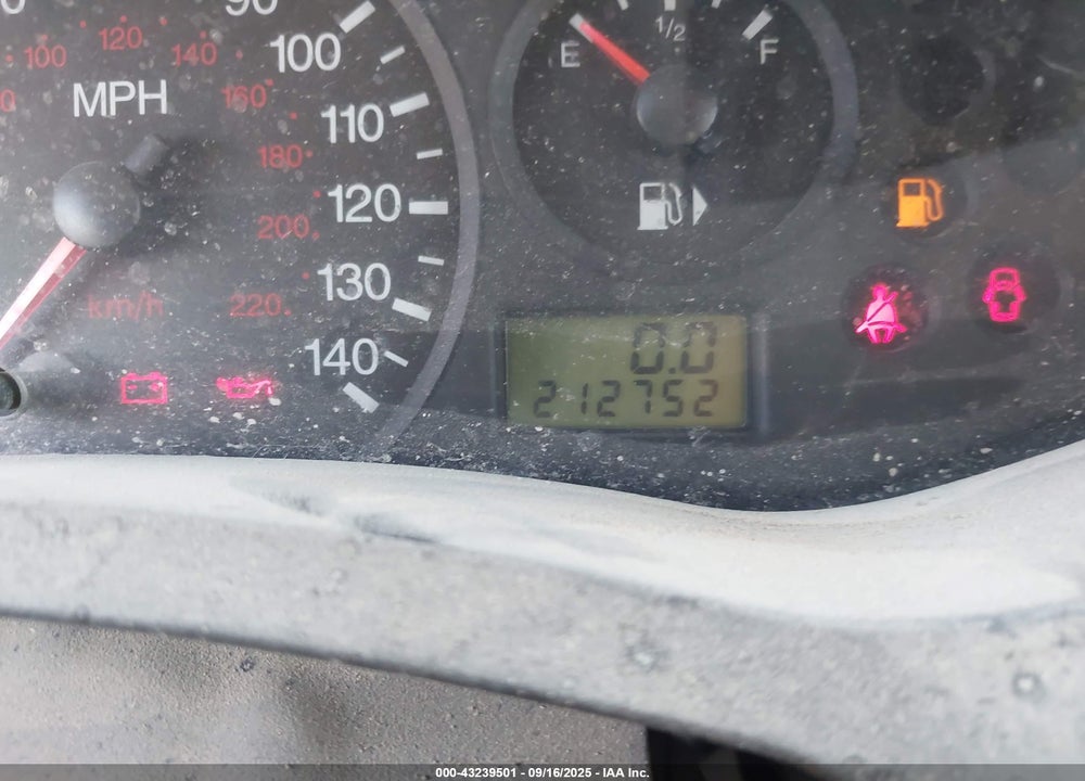 2005 FORD FOCUS ZX5 VIN: 3FAFP37N15R123358