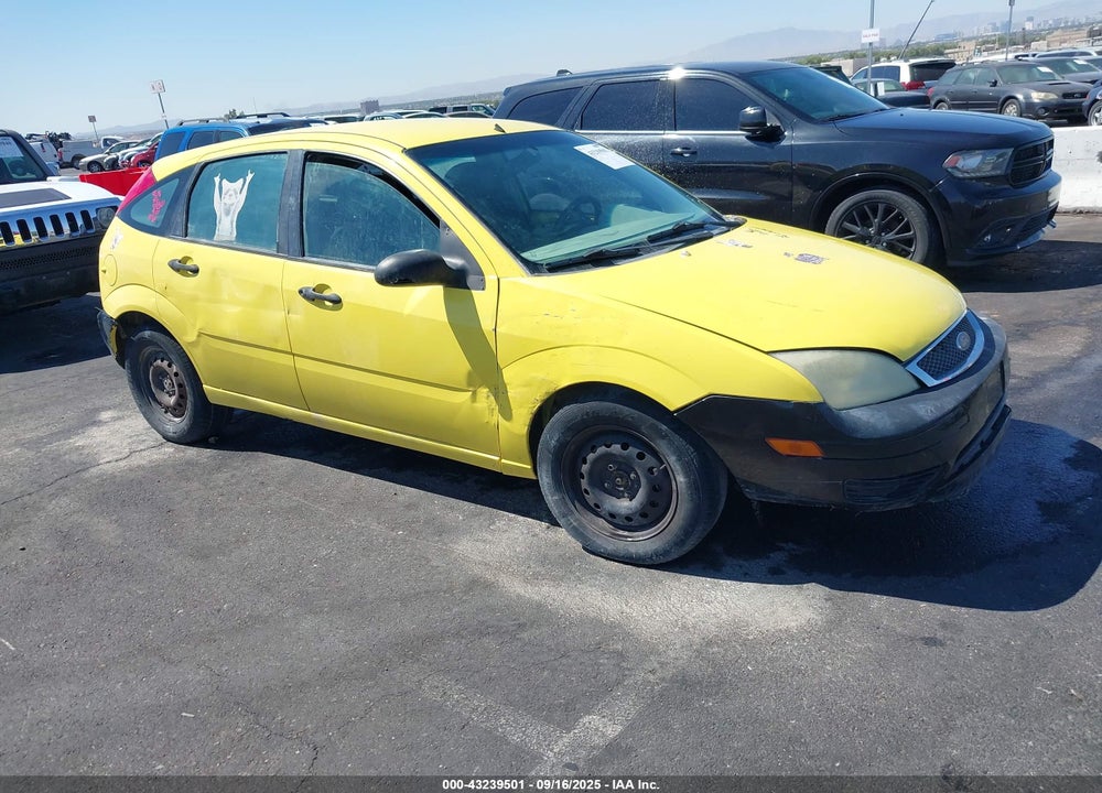 2005 FORD FOCUS ZX5 VIN: 3FAFP37N15R123358