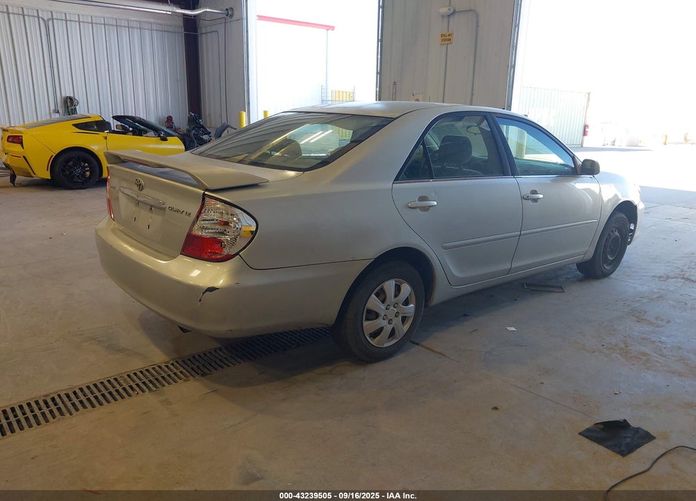 2002 TOYOTA CAMRY LE VIN: JTDBE32K820102885