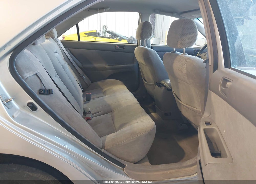 2002 TOYOTA CAMRY LE VIN: JTDBE32K820102885