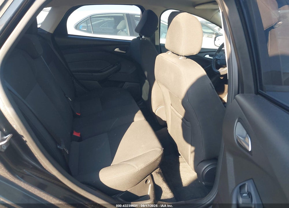 2015 FORD FOCUS VIN: 1FADP3K22FL326943