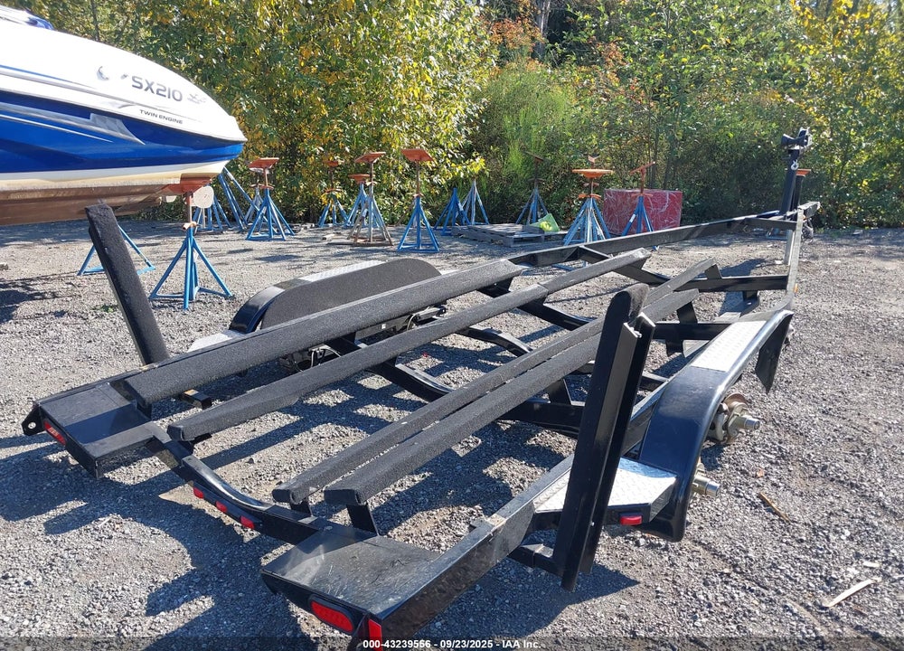 2018 TRAILER BOAT VIN: 4FBBC2324J1023902