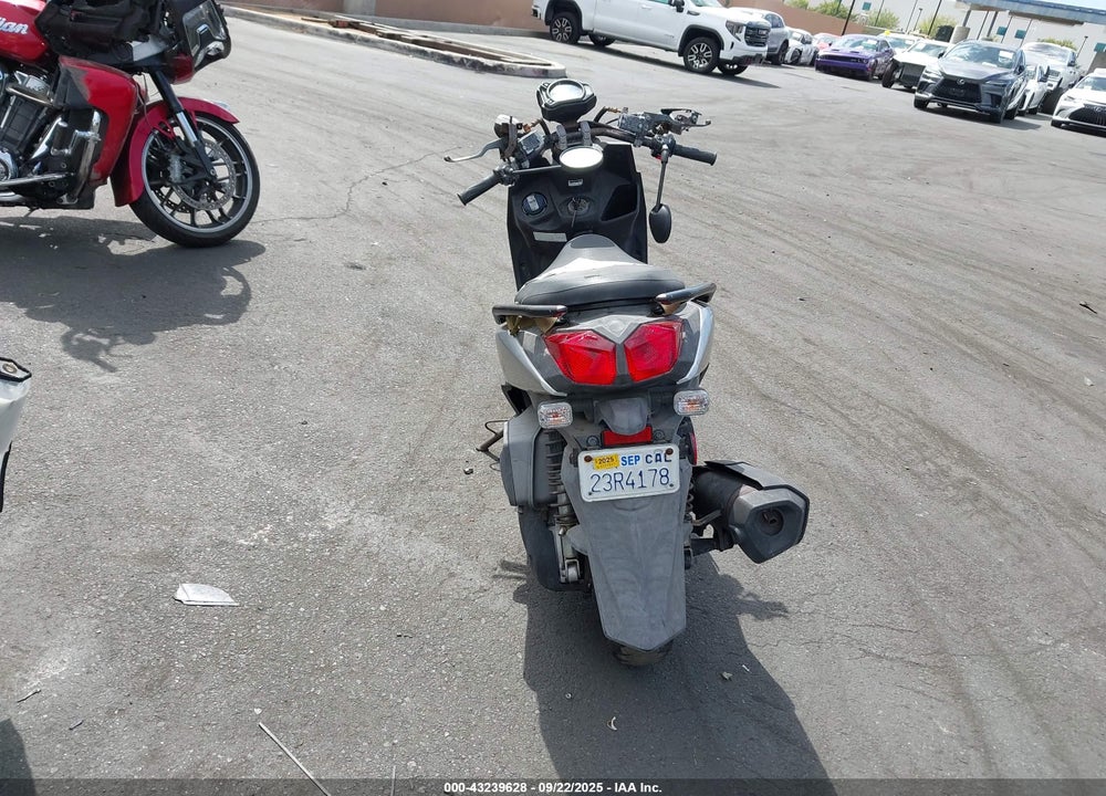 2017 YAMAHA YW125 VIN: RKRSEB1Y5HA002075
