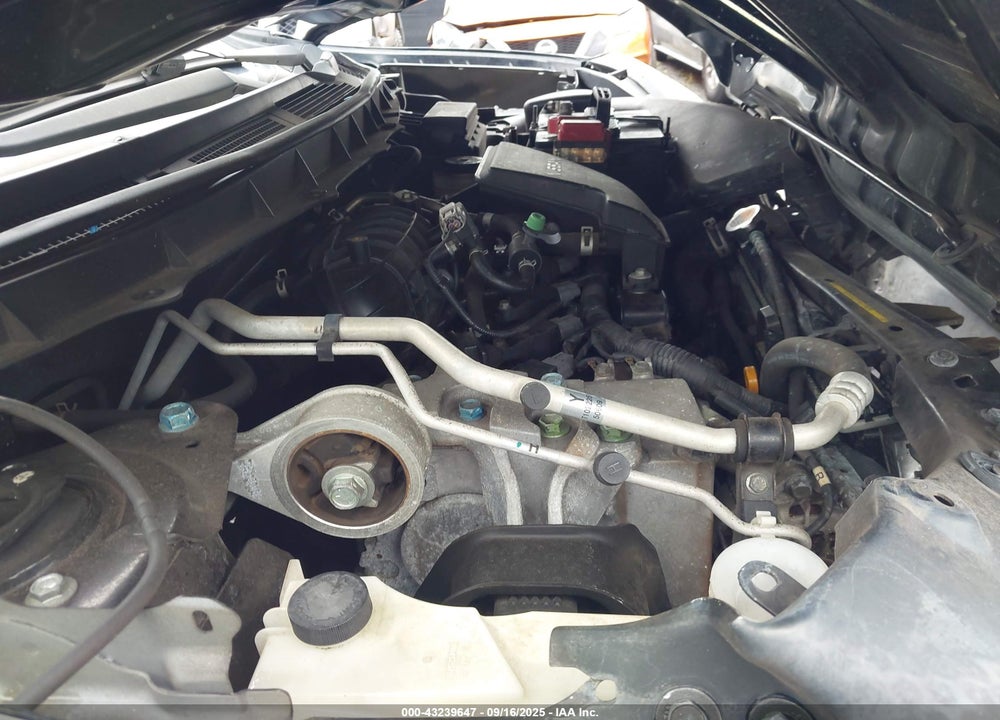 2015 NISSAN ROGUE SELECT S VIN: JN8AS5MT5FW163088