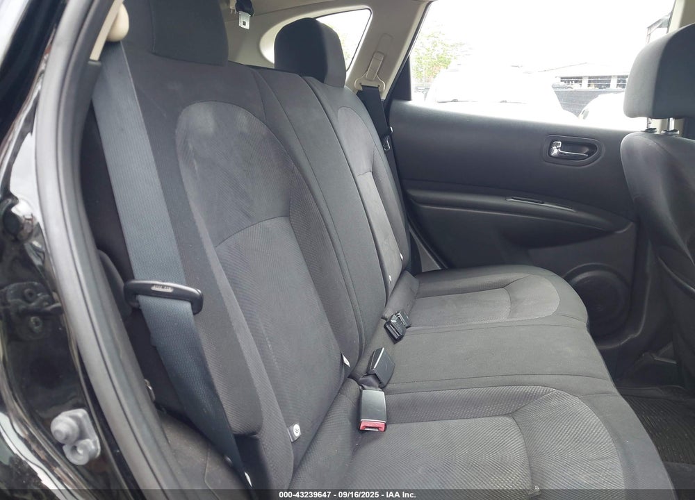 2015 NISSAN ROGUE SELECT S VIN: JN8AS5MT5FW163088