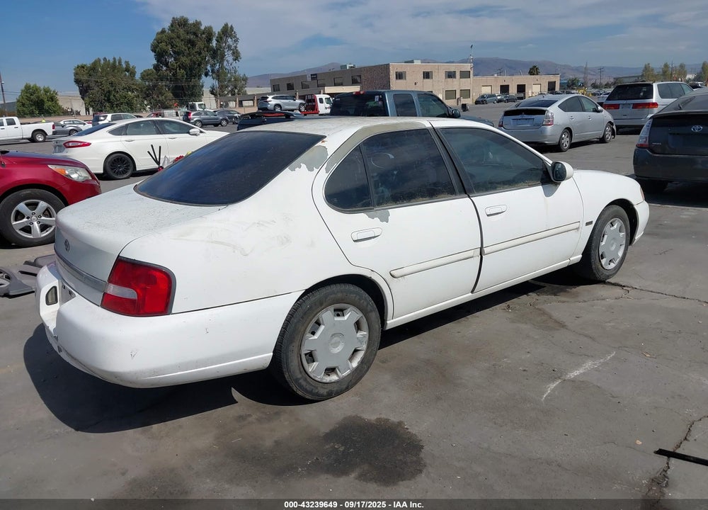2001 NISSAN ALTIMA GXE VIN: 1N4DL01D01C148889