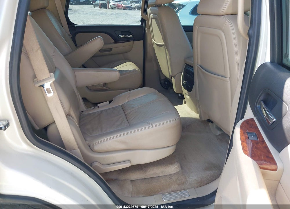 2008 CHEVROLET TAHOE LTZ VIN: 1GNFC13038R211436
