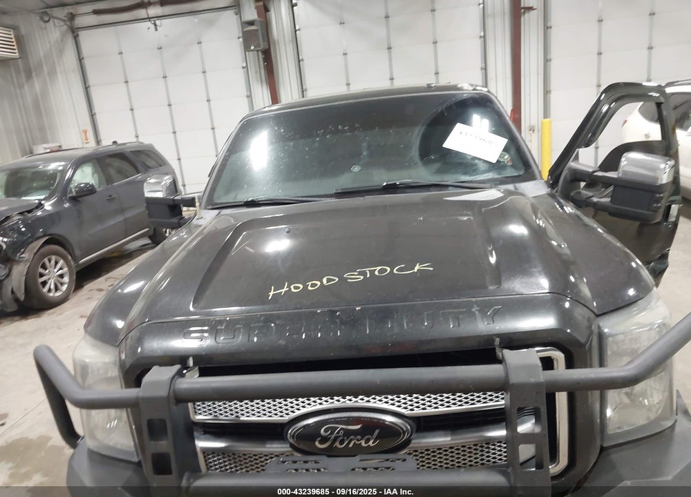 2013 FORD F-250 LARIAT VIN: 1FT7W2BT8DEB83933