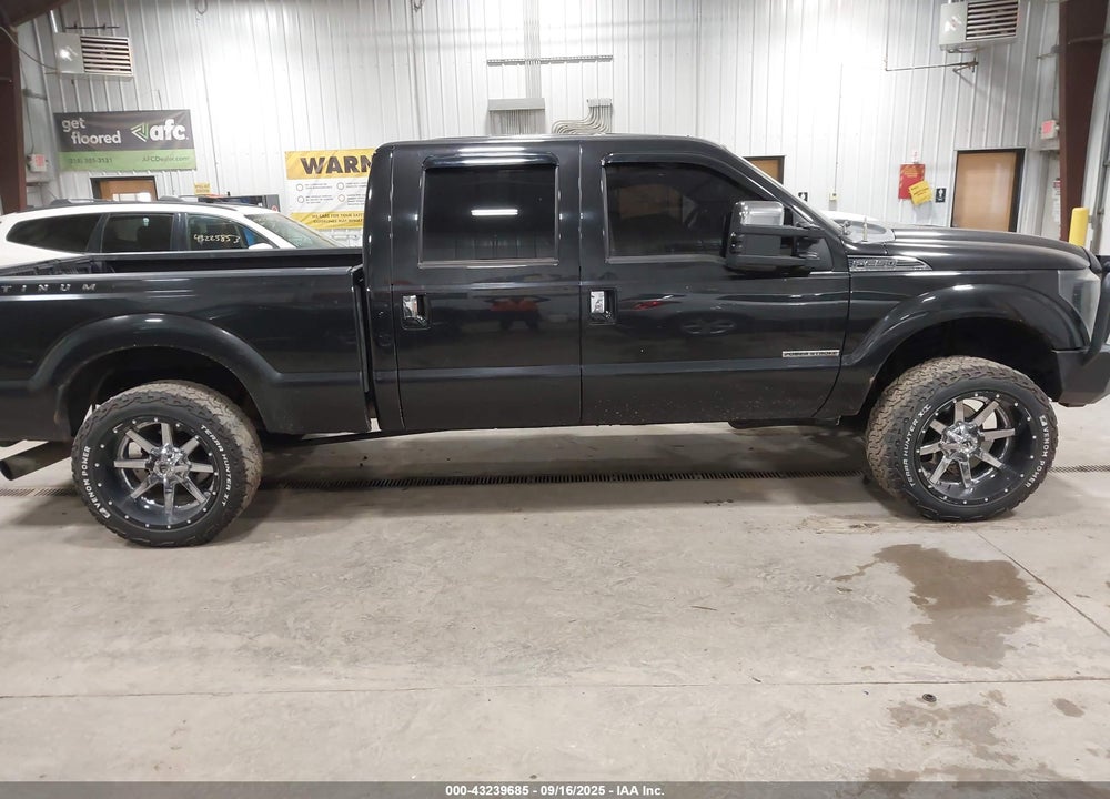 2013 FORD F-250 LARIAT VIN: 1FT7W2BT8DEB83933