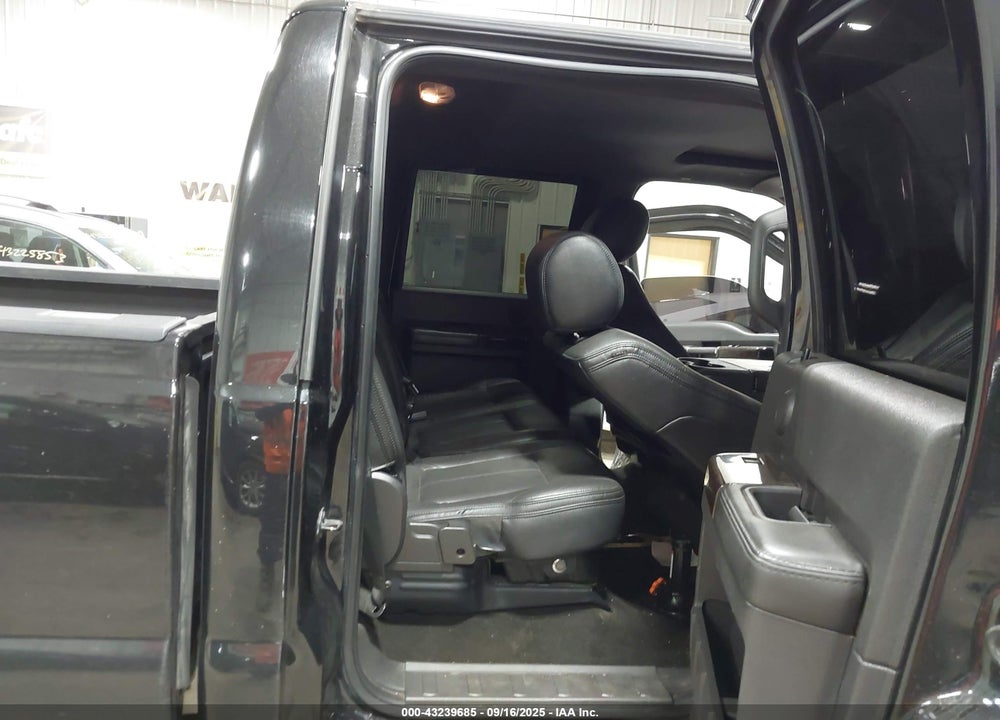 2013 FORD F-250 LARIAT VIN: 1FT7W2BT8DEB83933