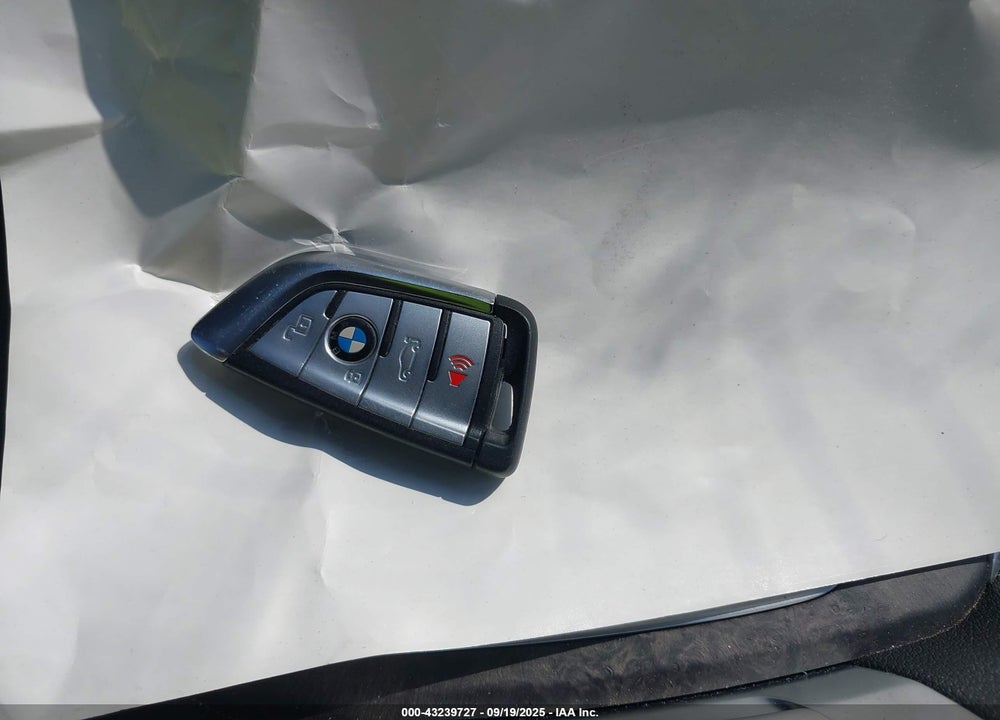 2022 BMW X5 VIN: 5UXCR6C03N9J28543