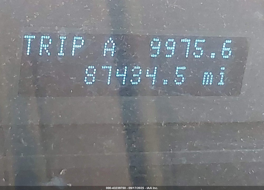 2011 FORD ESCAPE VIN: 1FMCU0DG2BKA55433