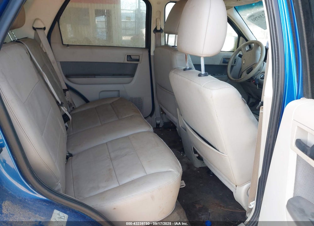 2011 FORD ESCAPE VIN: 1FMCU0DG2BKA55433