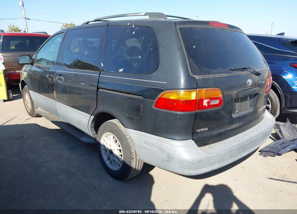 1998 TOYOTA SIENNA LE VIN: 4T3ZF13C4WU075578